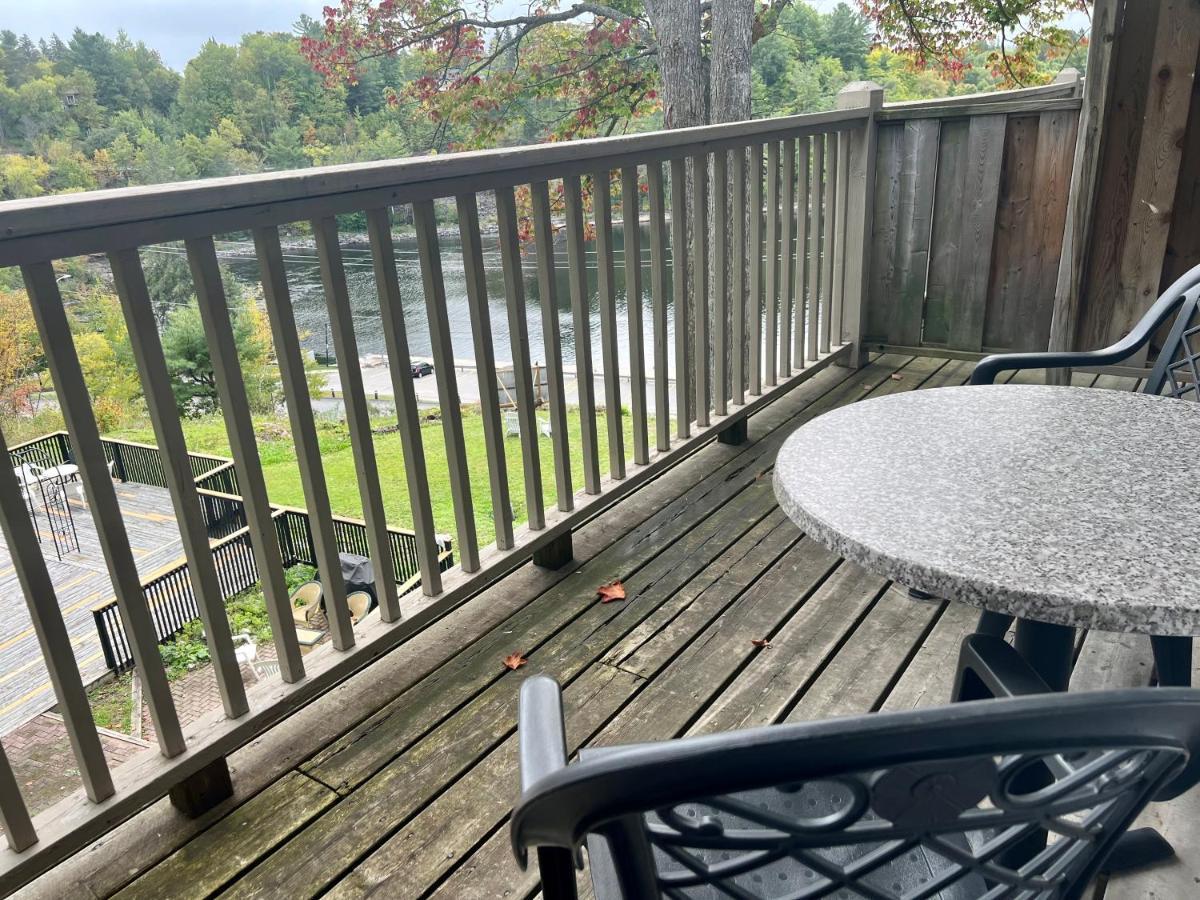 Hotel At The Falls Bracebridge